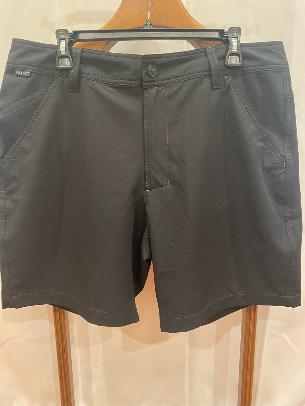 Ariat Men's Size 34 Black Performance Flat Front Shorts
